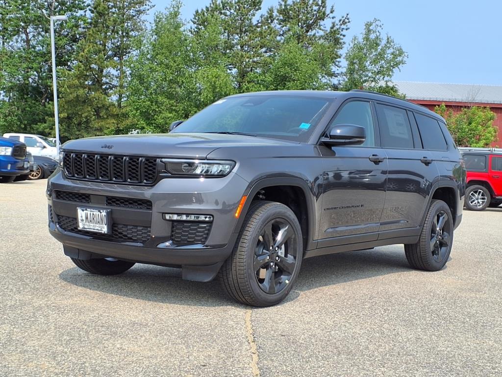 2025 Jeep Grand Cherokee Altitude X photo 3