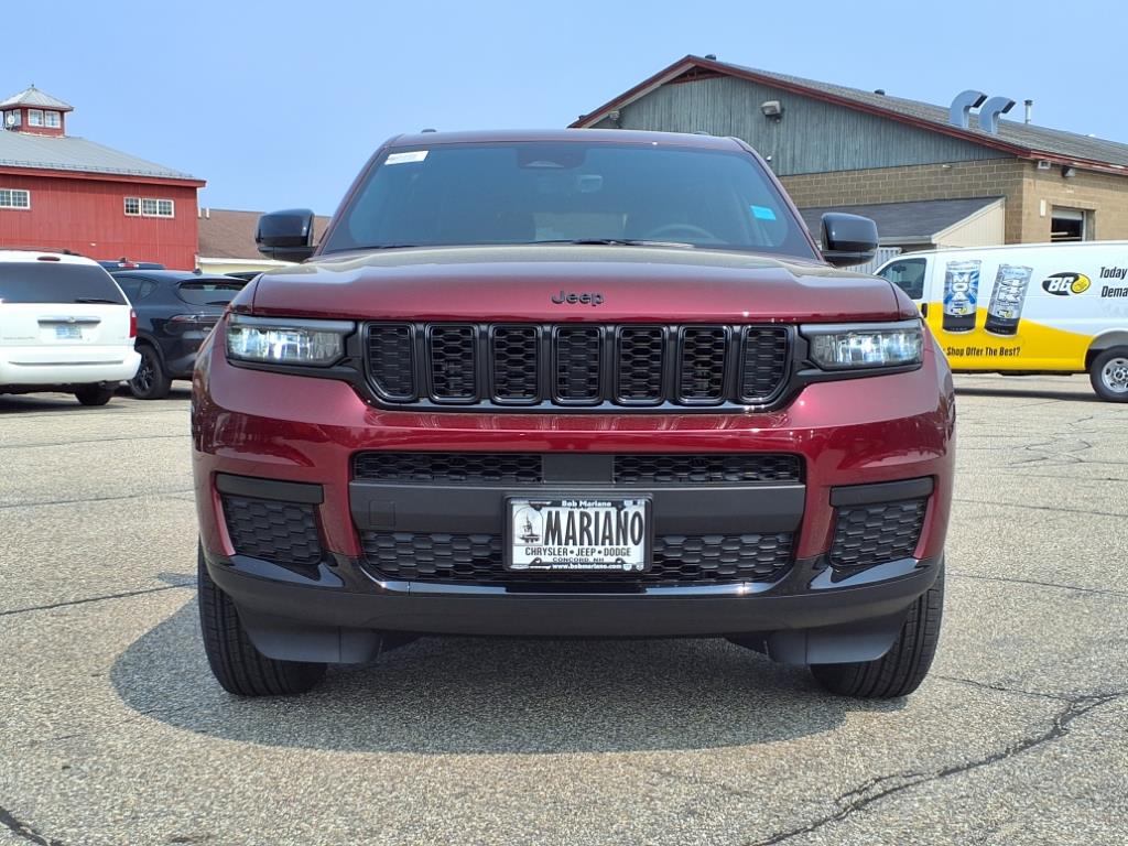 2025 Jeep Grand Cherokee Altitude X photo 2