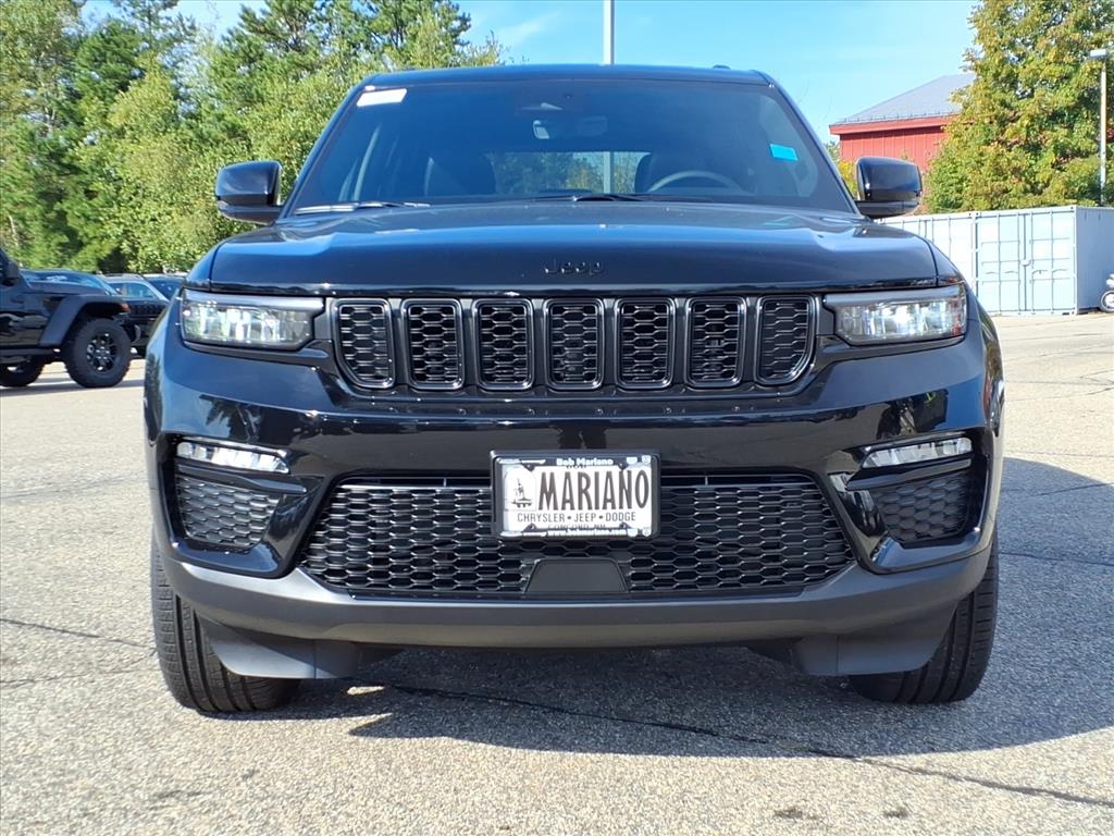 2025 Jeep Grand Cherokee Limited photo 2
