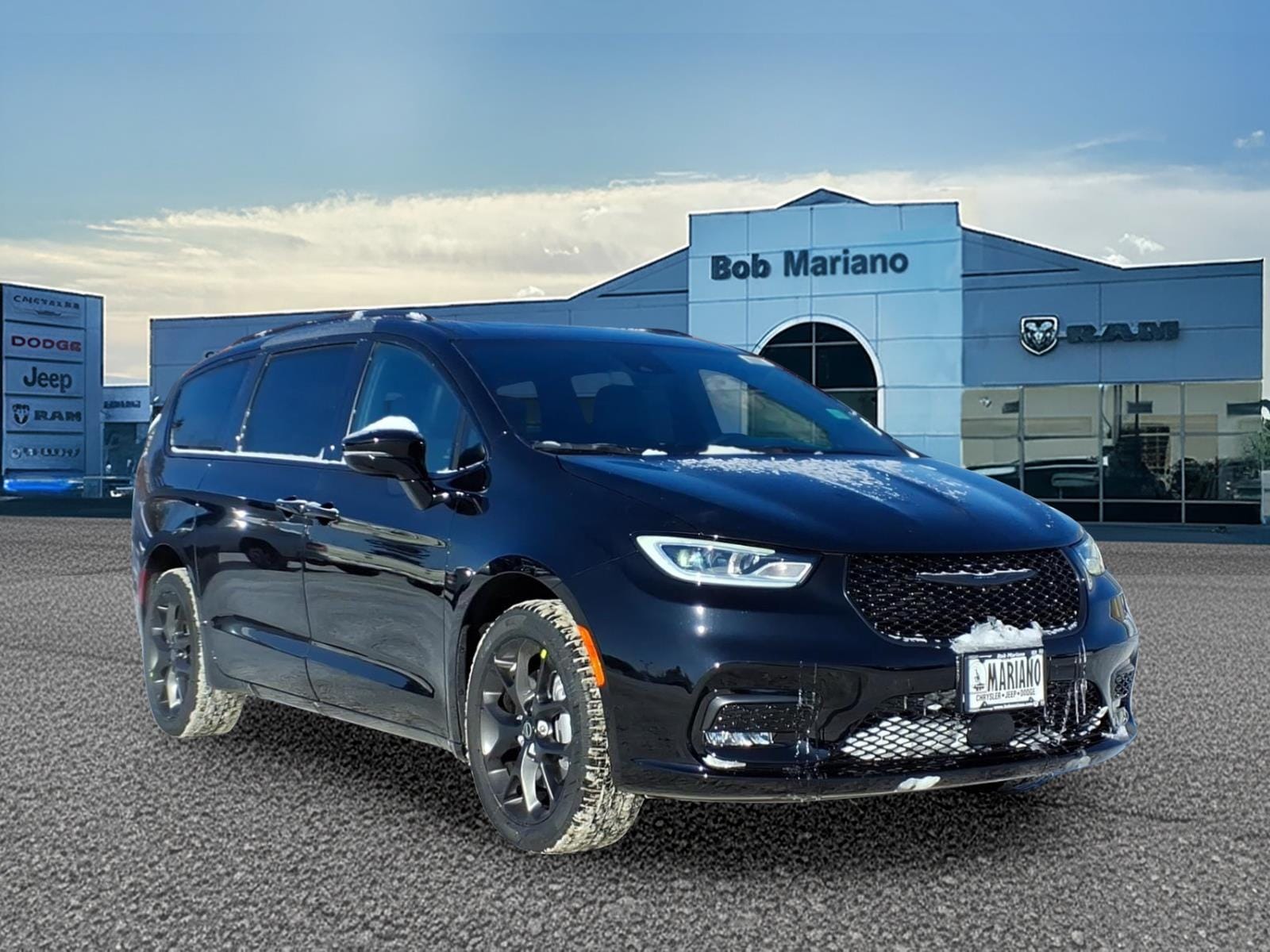 2026 Chrysler Pacifica Select AWD's photo