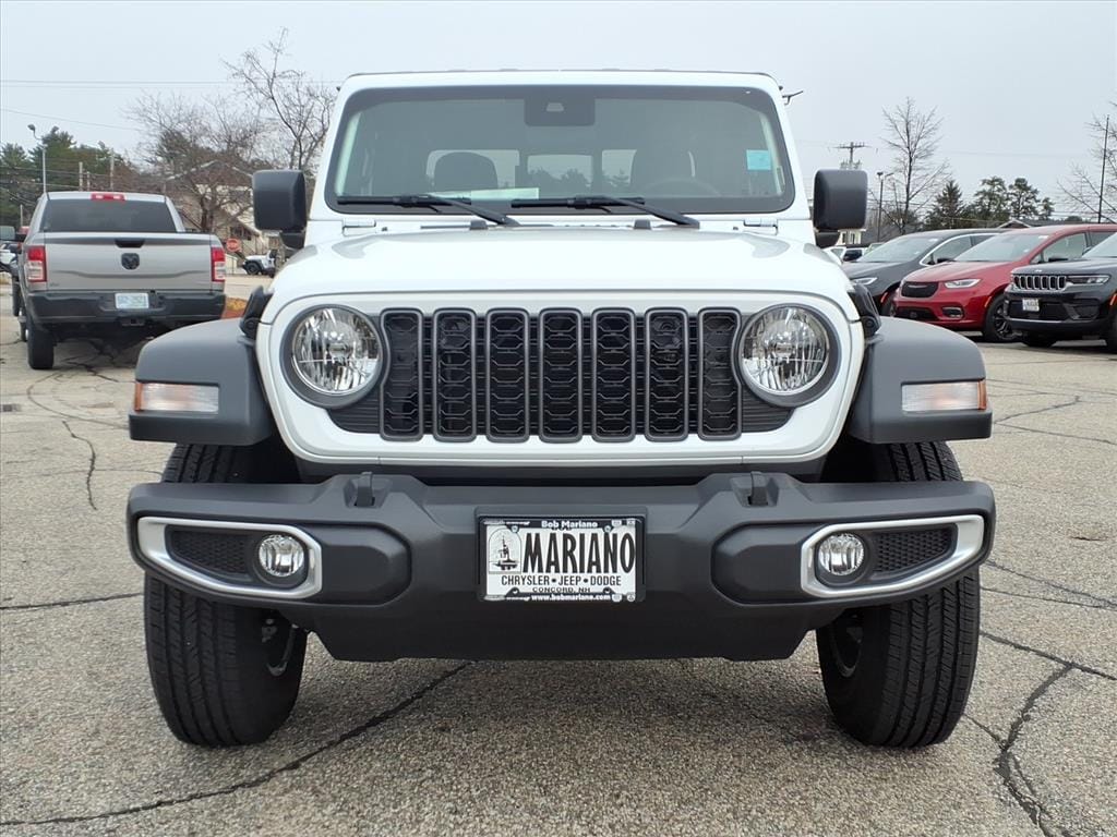 New 2025 Jeep Gladiator Sport S Pickup