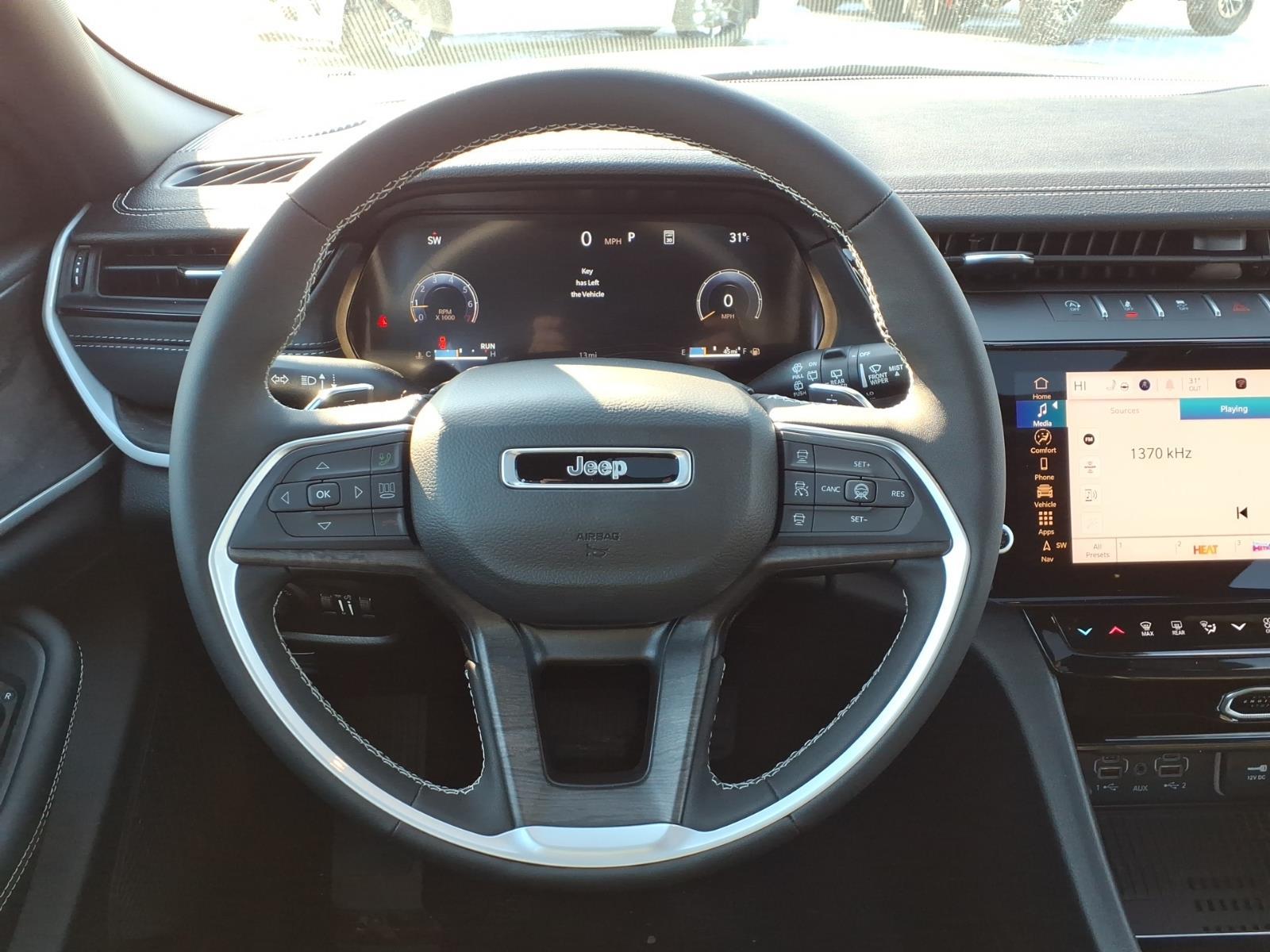 2026 Jeep Grand Cherokee Laredo - Photo 8