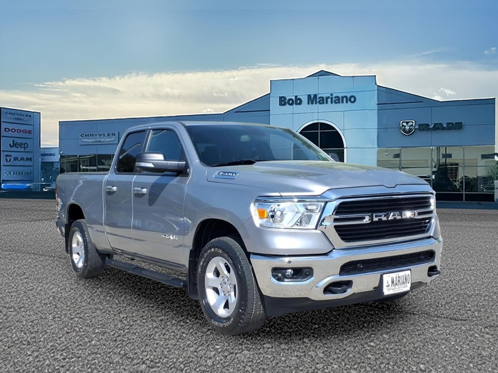 2019 RAM 1500 Big Horn/Lone Star 4x4 Quad Cab 6'4's photo