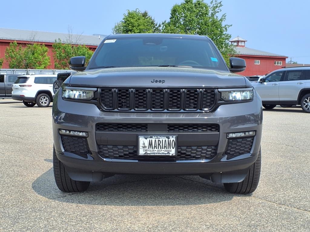 2025 Jeep Grand Cherokee Altitude X photo 2