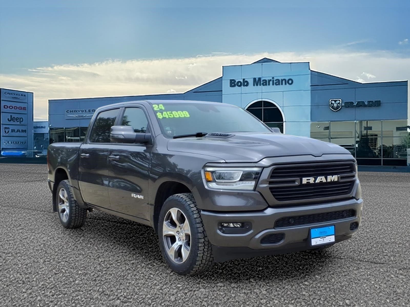 2024 RAM 1500 Laramie 4x4 Crew Cab 5'7's photo