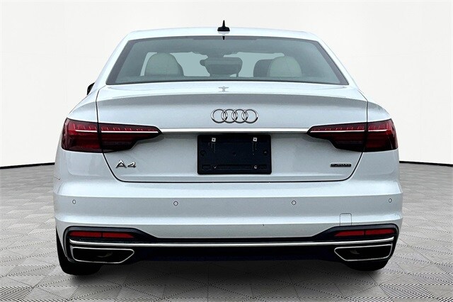 2022 Audi A4 45 S line Premium Plus Quattro photo 4