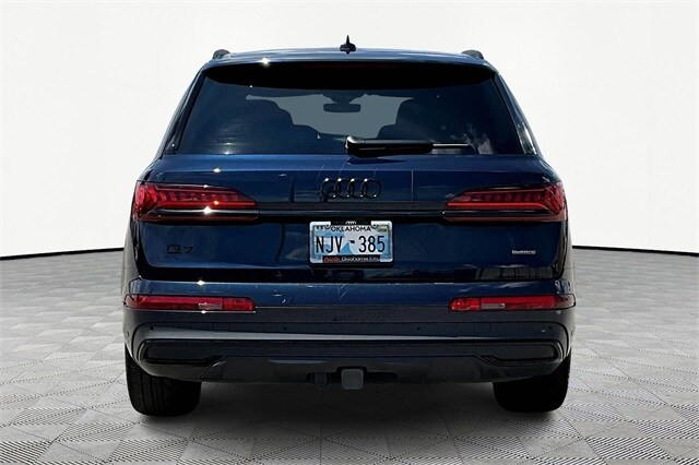 2023 Audi Q7 55 Prestige photo 3