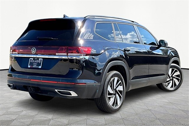 2024 Volkswagen Atlas SE Technology photo 2