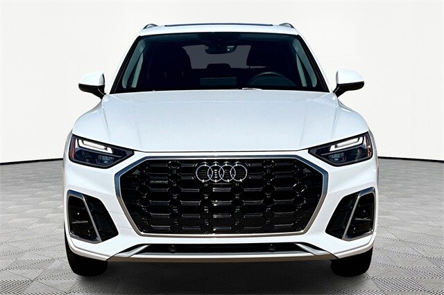 2025 Audi Q5 45 S line Premium Plus photo 3