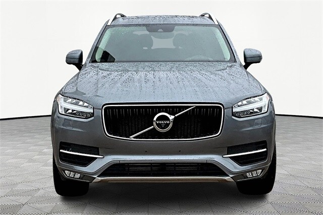 2019 Volvo XC90 T6 Momentum photo 3