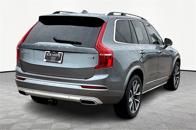 2019 Volvo XC90 T6 Momentum photo 2