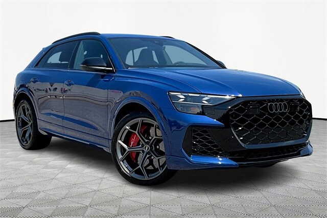 2025 Audi RS Q8 photo 2