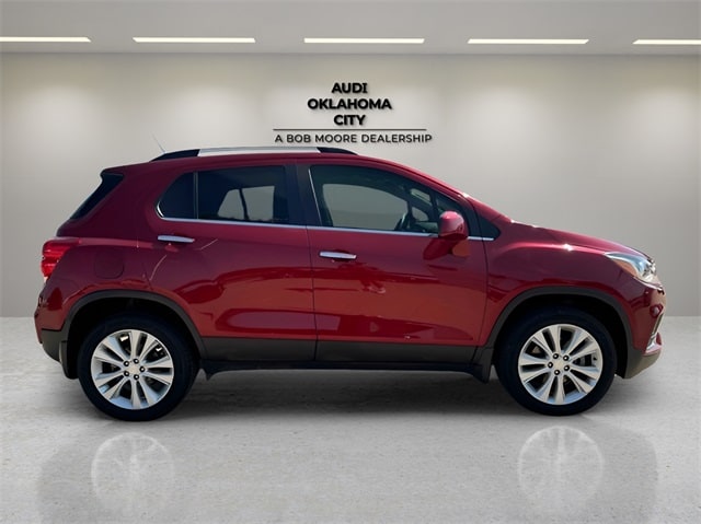 Used 2019 Chevrolet Trax Premier with VIN 3GNCJRSB2KL243447 for sale in Oklahoma City, OK