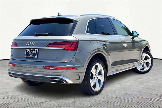 2023 Audi Q5 45 S line Premium Plus photo 2