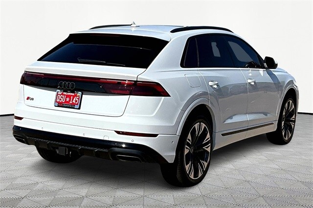 2025 Audi Q8 55 Premium Plus photo 2