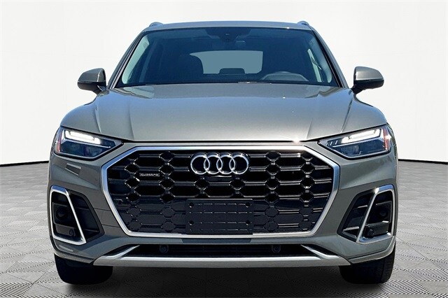 2023 Audi Q5 45 S line Premium Plus photo 3