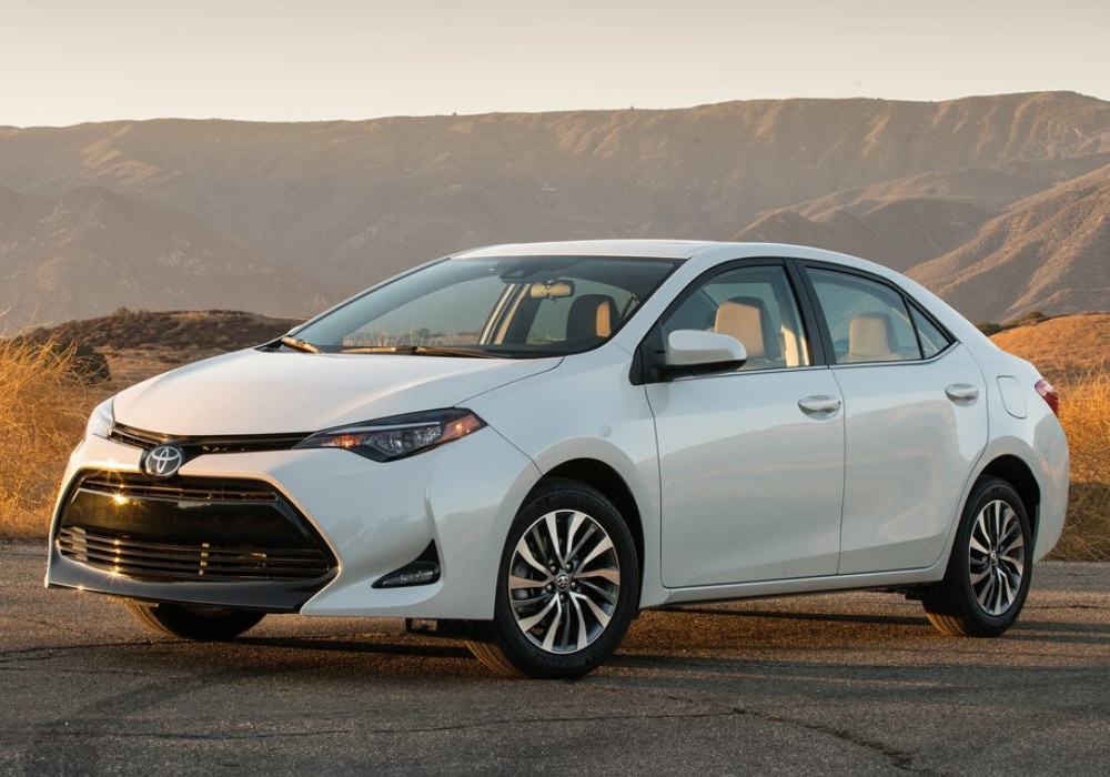2017 Toyota Corolla exterior design in white color
