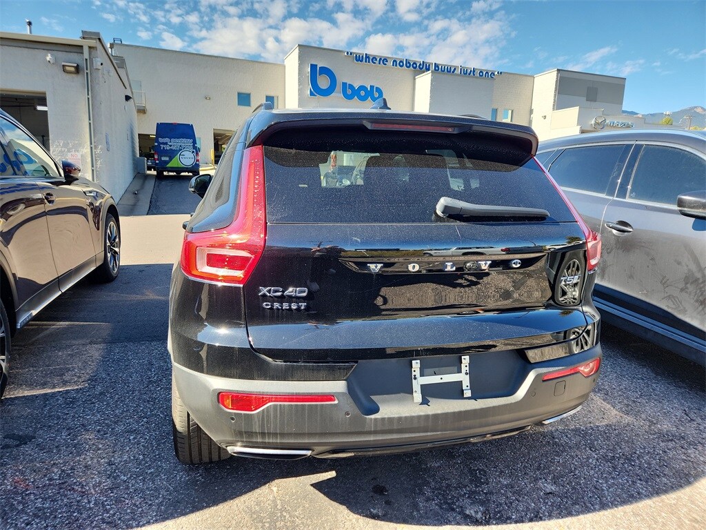 2019 Volvo XC40 R-Design photo 3