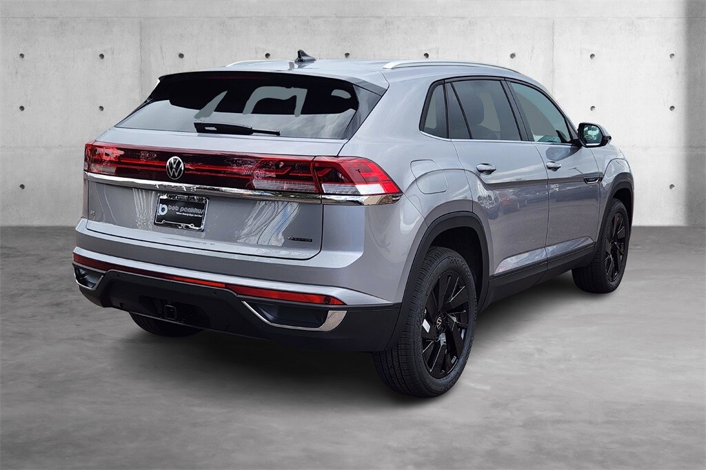 2025 Volkswagen Atlas Cross Sport SE Technology photo 2