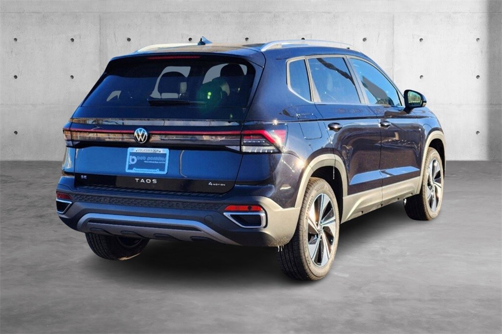2025 Volkswagen Taos SE photo 3