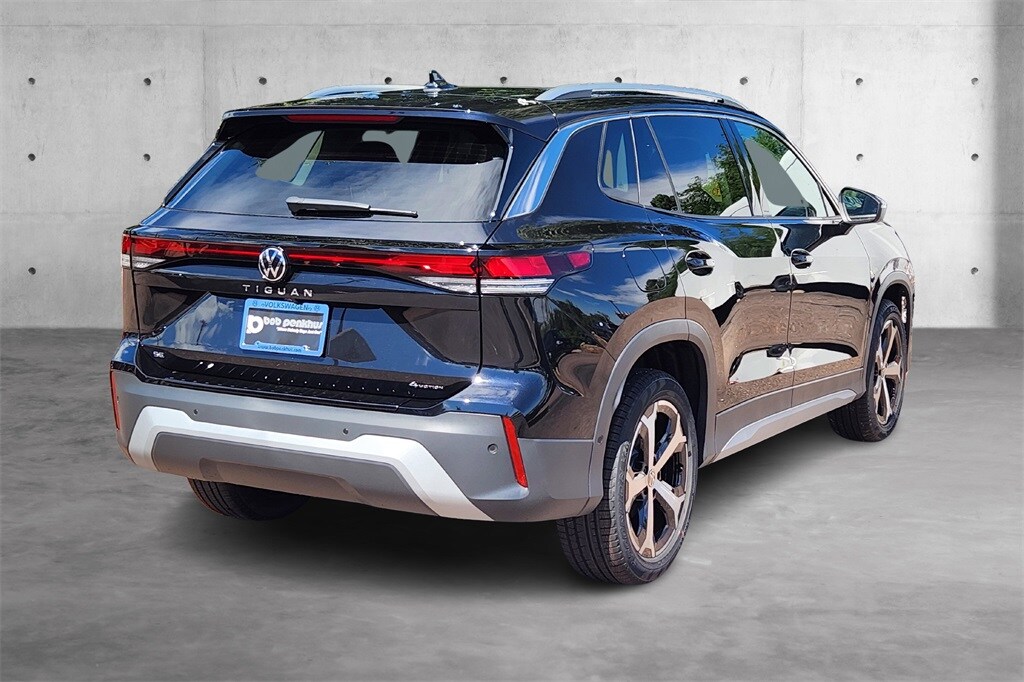 2025 Volkswagen Tiguan SE photo 2