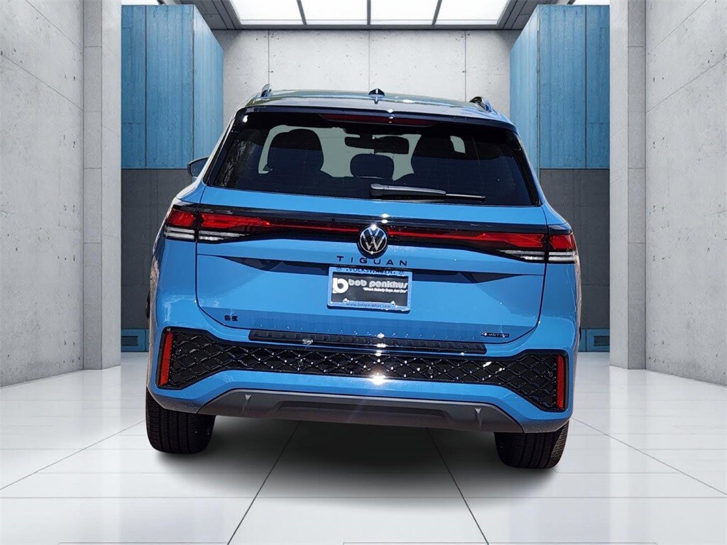 2025 Volkswagen Tiguan SE R-Line Black photo 4