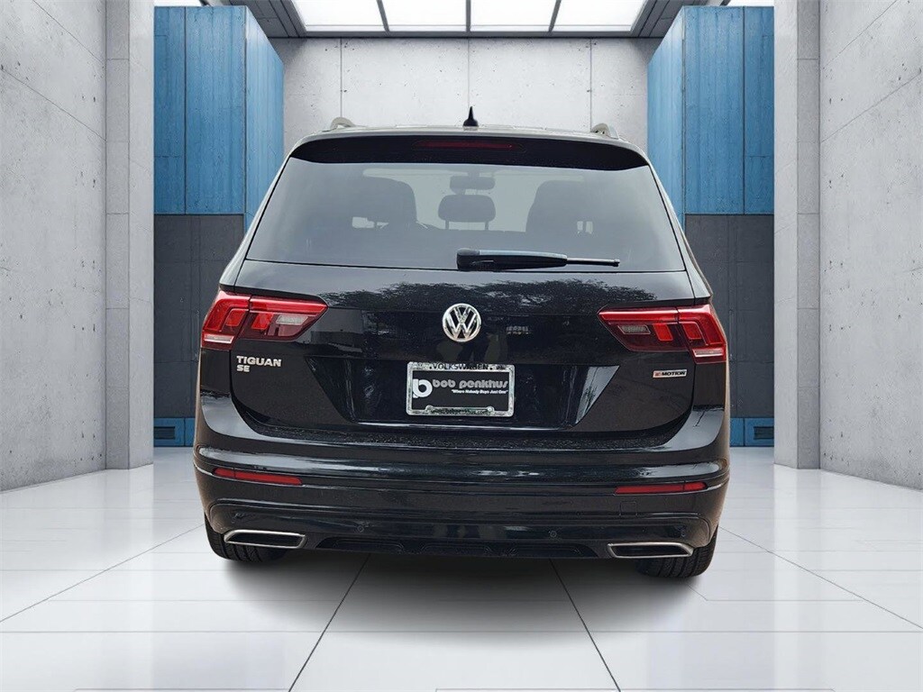 2020 Volkswagen Tiguan SE R-Line Black photo 3