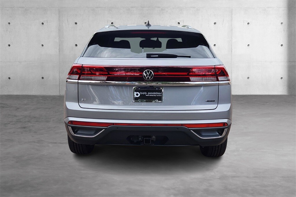 2025 Volkswagen Atlas Cross Sport SE Technology photo 3