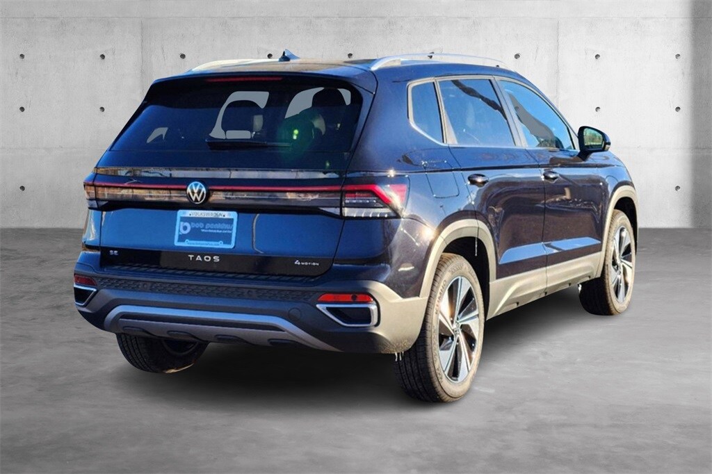 2025 Volkswagen Taos SE photo 2