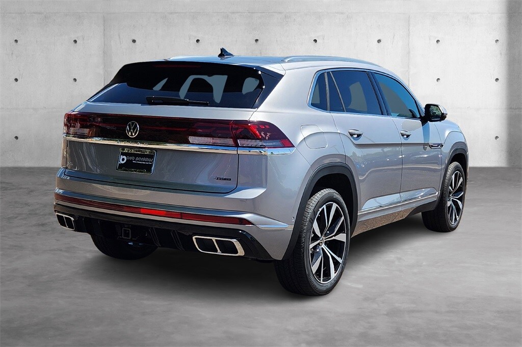 2025 Volkswagen Atlas Cross Sport SEL Premium R-Line photo 2