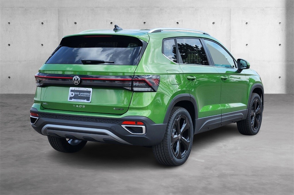 2025 Volkswagen Taos SEL photo 3
