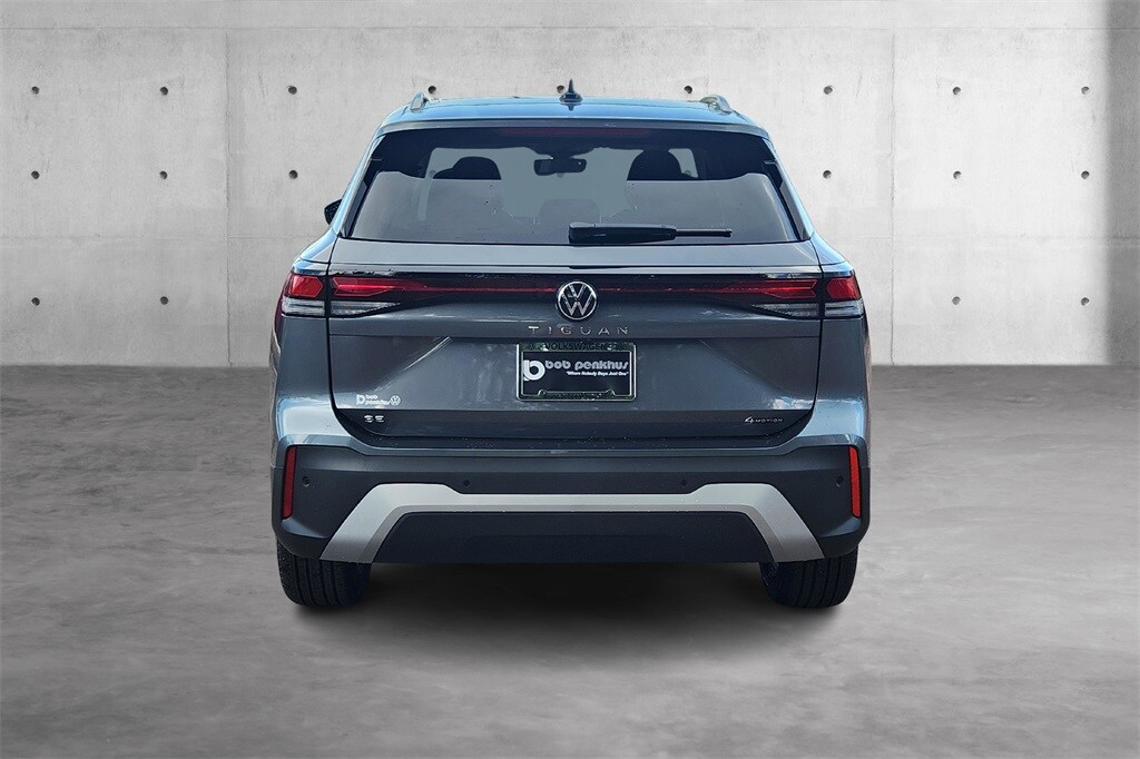 2025 Volkswagen Tiguan SE photo 3