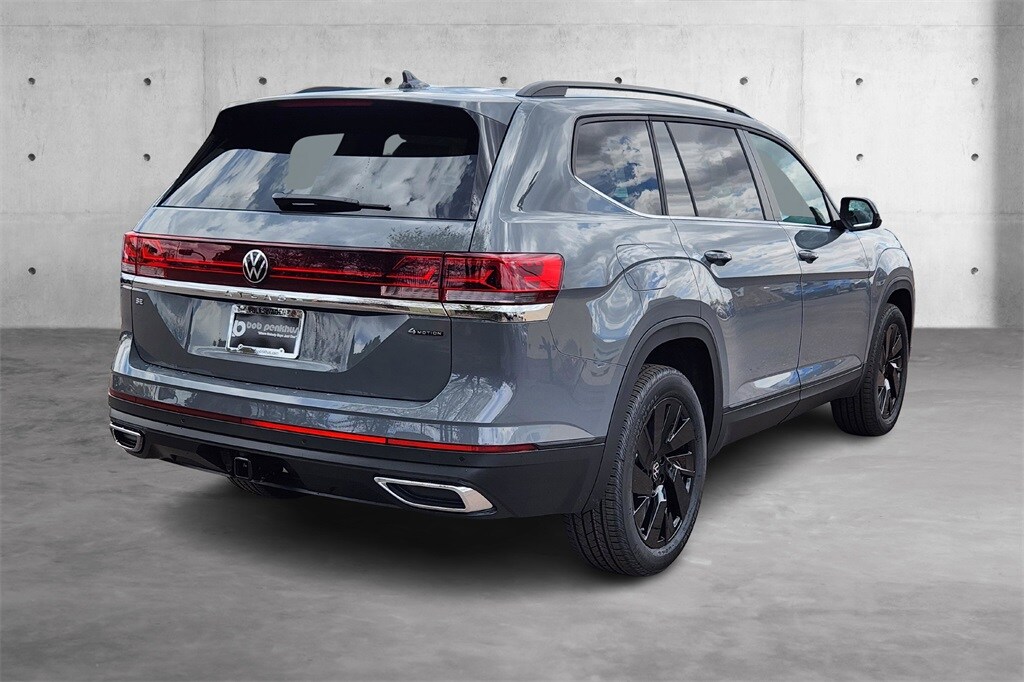 2025 Volkswagen Atlas SE Technology photo 3