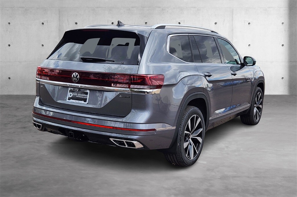 2025 Volkswagen Atlas SEL Premium R-Line photo 3