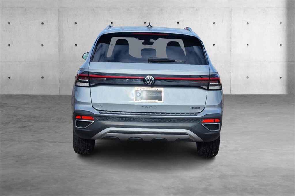 2025 Volkswagen Taos SE photo 3
