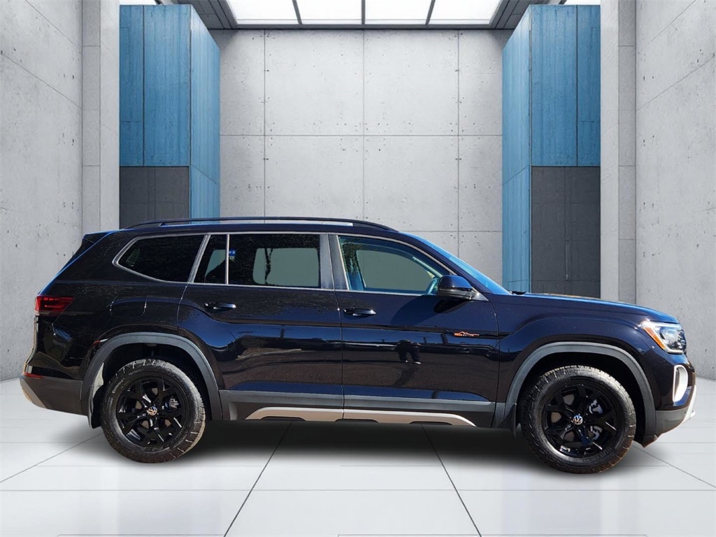 Used 2025 Volkswagen Atlas 2.0T Peak Edition SUV