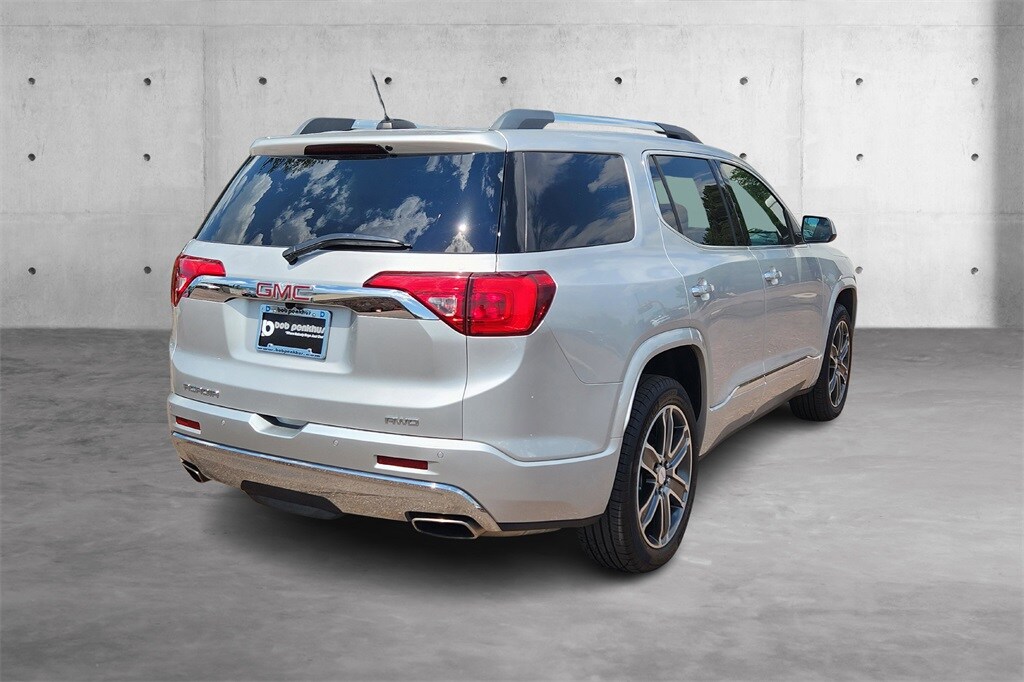 2019 Gmc Acadia Denali photo 3