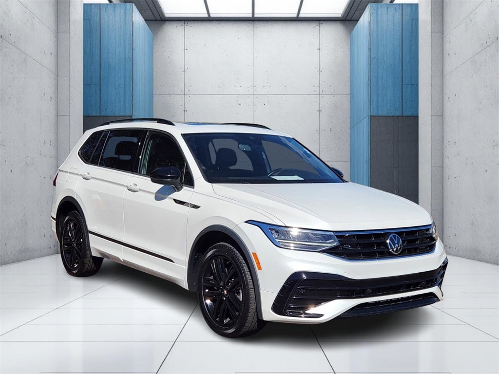 2022 Volkswagen Tiguan SE R-LINE BLACK