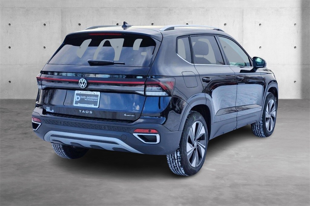 2025 Volkswagen Taos SE photo 3