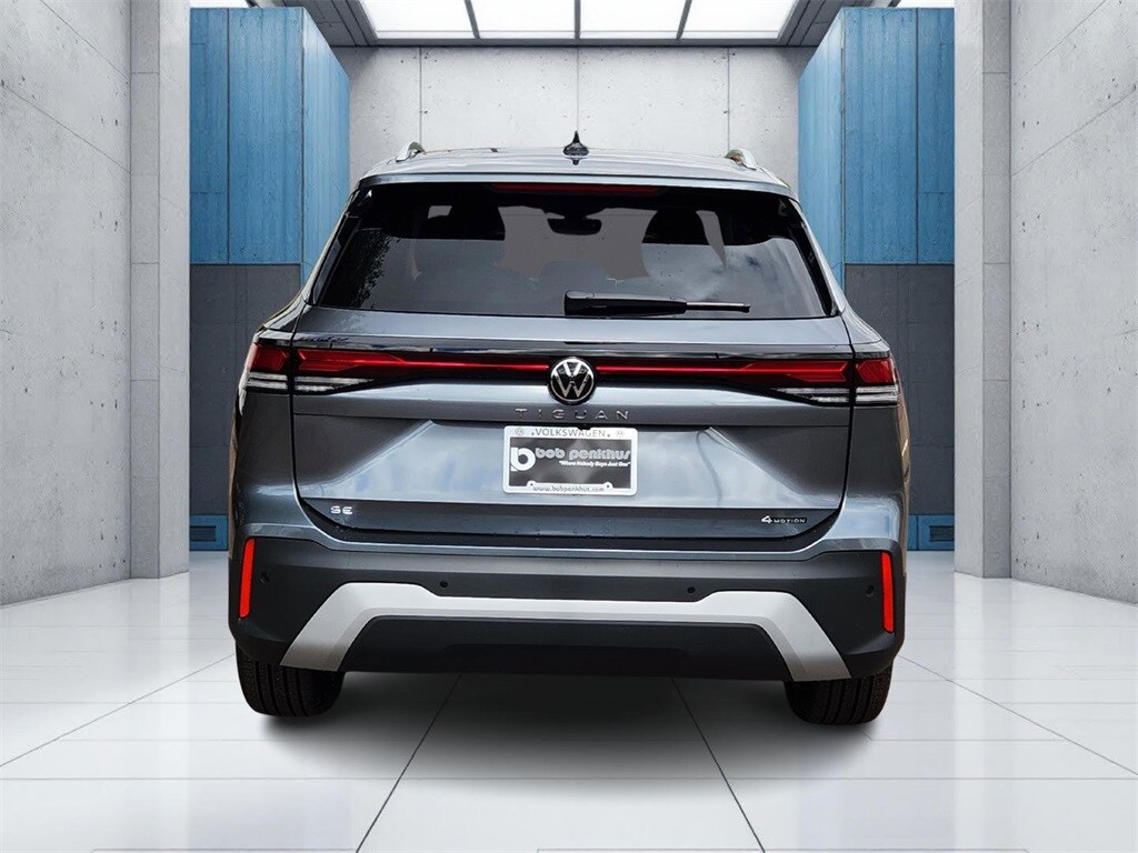 2025 Volkswagen Tiguan SE photo 3
