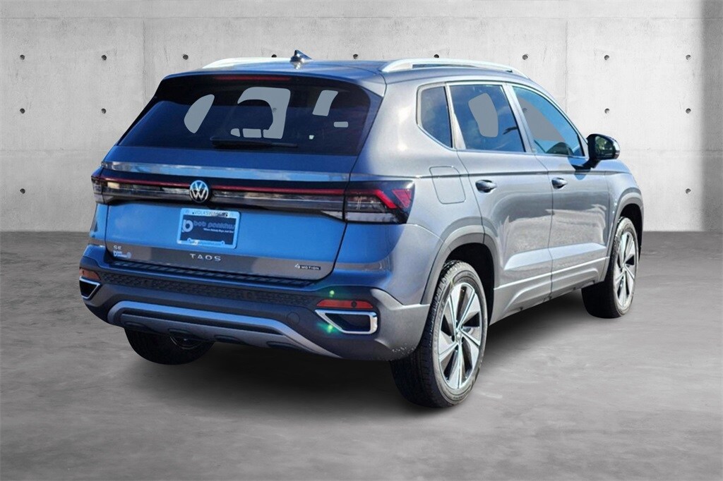 2025 Volkswagen Taos SE photo 3