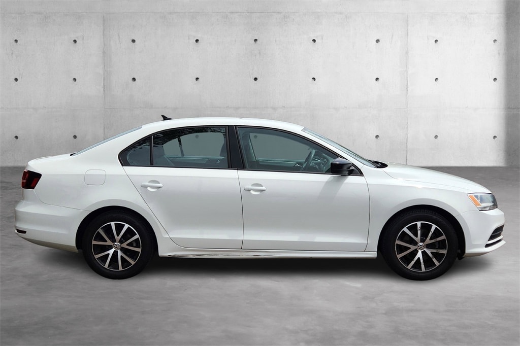 Used 2016 Volkswagen Jetta SE with VIN 3VWB67AJ4GM294188 for sale in Colorado Springs, CO