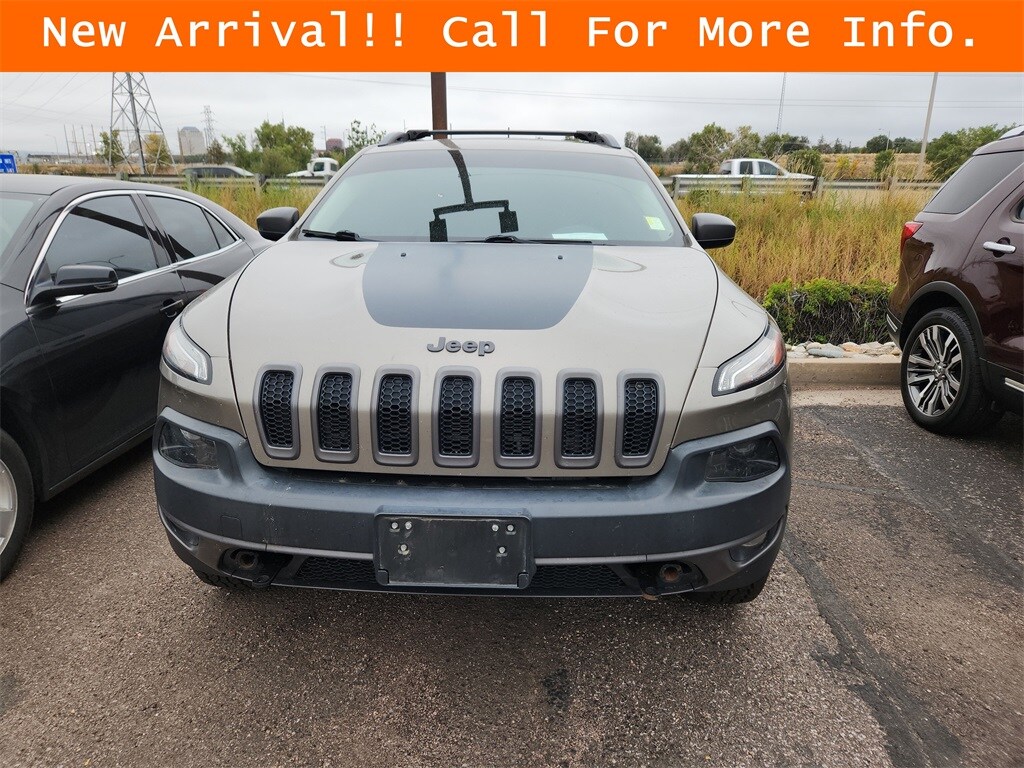 2017 Jeep Cherokee Trailhawk photo 2