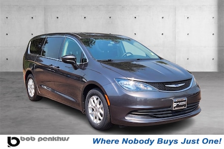 2019 Chrysler Pacifica Touring Minivan/Van