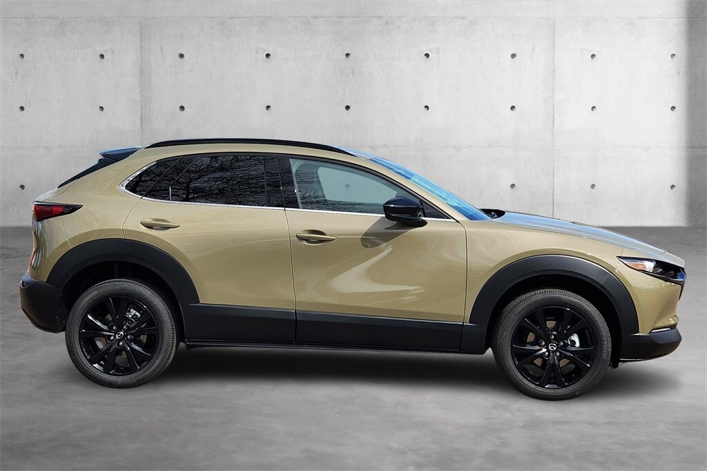 2025 Mazda CX-30 2.5 Turbo Carbon Sport photo 2