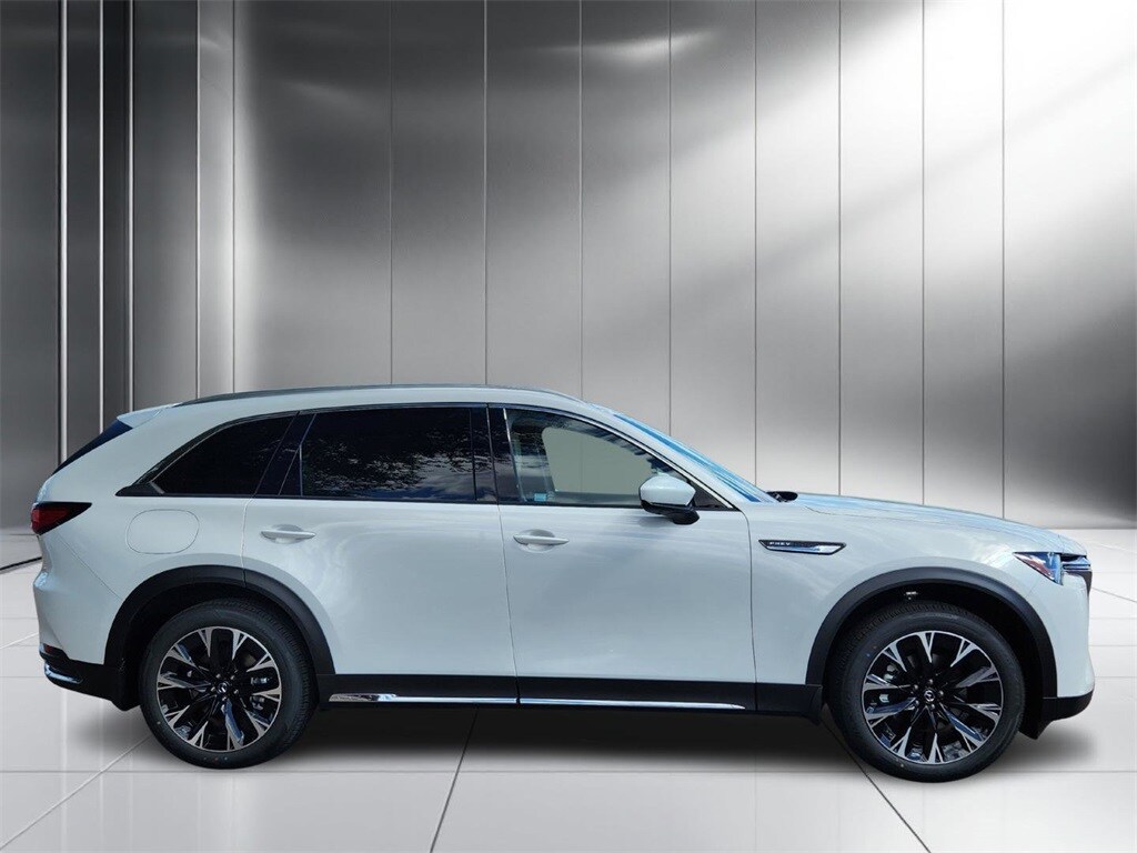 2025 Mazda CX-90 Plug-in Hybrid Premium Plus photo 2