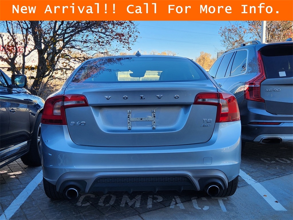 2018 Volvo S60 T5 Dynamic photo 3