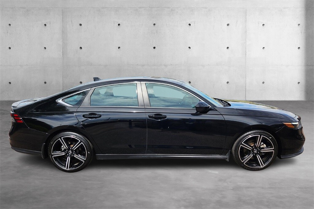 2024 Honda Accord Hybrid Sport photo 2