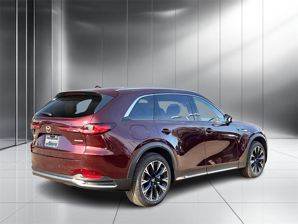2025 Mazda CX-90 Plug-in Hybrid Premium Plus photo 3