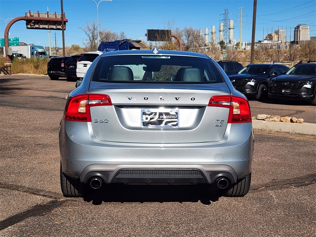 2018 Volvo S60 T5 Dynamic photo 4